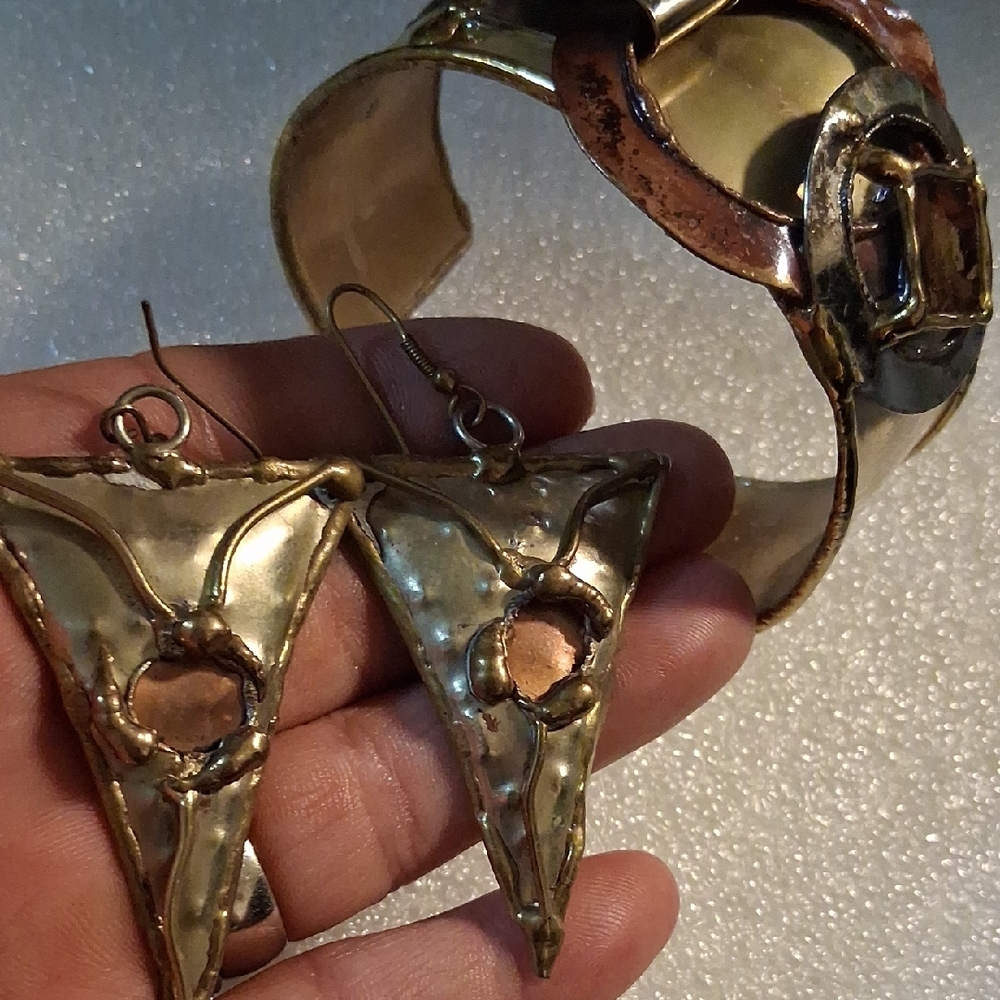 1970s Artisan Brass Copper & Silver. Geometric Cuff Bracelet W Matching Earrings - Picture 7 of 10